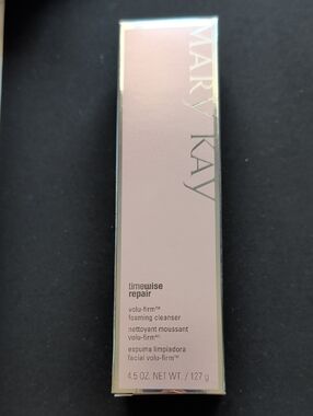 Mary Kay TimeWise Repair Volu-Firm Foaming Cleanser - Light Pink